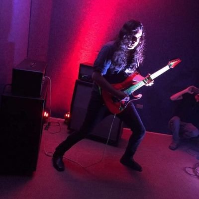 Sixstringsvalpo's profile picture. 