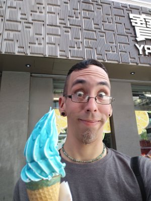 Born in Germany to semi-hippies, grew up in the UK, love travelling the US southwest, long-distance trekking, wild-camping, bushcraft, climbing and exploring!