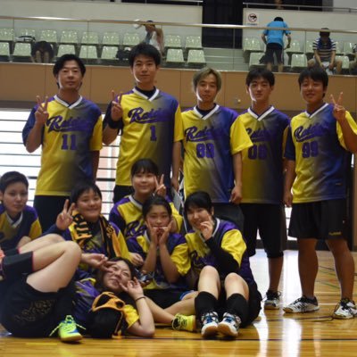 千葉県松戸市を拠点に活動している公式ドッジボールチームです。練習や活動等は男女混合で行い、大会は男子単独・女子単独で出場しています。小学生から社会人と幅広い世代の選手が所属しています。経験者・未経験者問わず、随時部員募集しています!