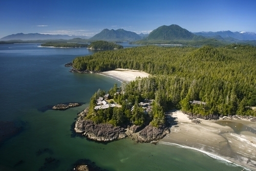 An exquisite marriage of land, sea and lodging, situated on a rocky headland off the west coast of Vancouver Island.