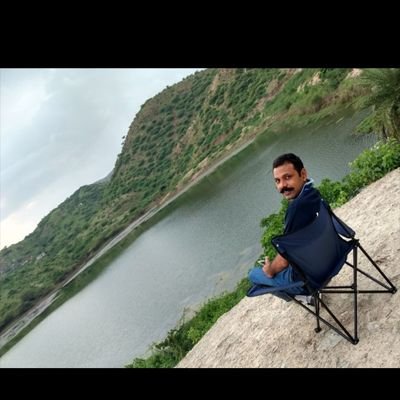 vikilinks05's profile picture. 