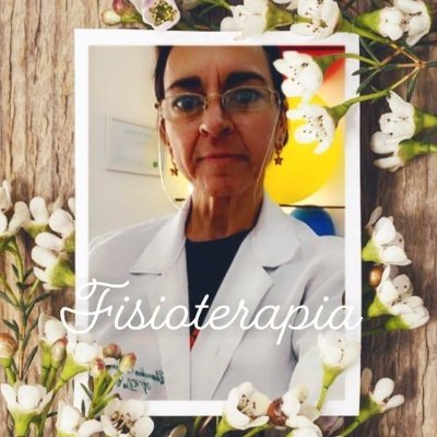 Fisioterapeuta, Professora, Mãe, Esposa e Autora do livro: Como e por que massagear o bebê - do carinho às técnicas e fundamentos.