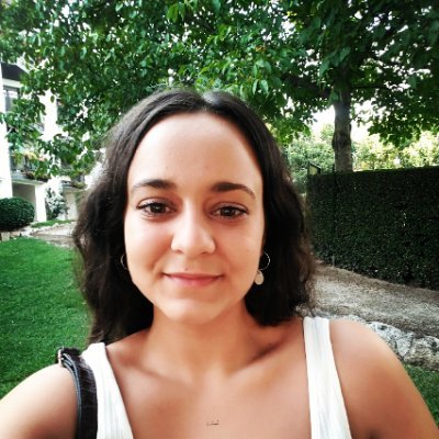 Curiosa, ingeniosa y a veces graciosa.
Front-end developer - Adalaber - Promoción Grace.