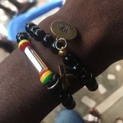 love making new friends 👬,love all cos a candle 🕯 loses nothing wen lightening anoda candle🕯•fB@kophi narry,IG@Quophi narry lets follow each other 🙌🏼