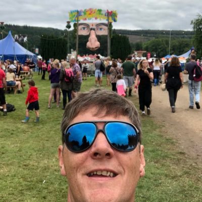 Deek23's profile picture. Will work for wine.