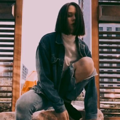 milipokvartire's profile picture. “мы вполне можем строить нашу жизнь и наш мир на других ценностях – ценностях созидания, саморазвития и трудолюбия.”