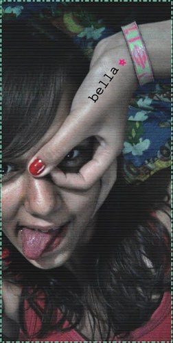 I'M NOT NORMAL . Just SMILE (: