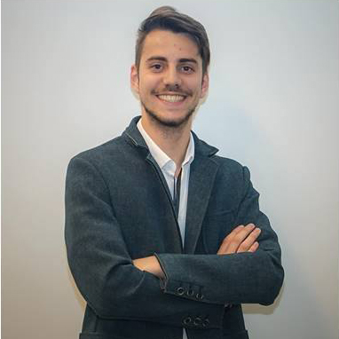 IMPRENDITORE DIGITALE & Web Design
Nato e cresciuto nelle campagne piemontesi, con una spiccata passione per l'innovazione tecnologica.