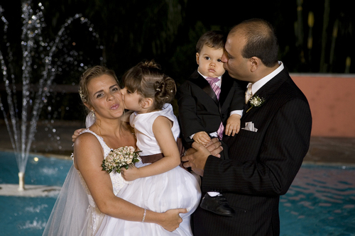 Apaixonado pela minha esposa Fernanda, meu filho Pedro, minha filha Duda, pelo meu trabalho, pelo Vasco e pela VIDA. 2025 preciso mudar de comportamento.