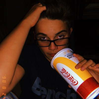 alcaidinho13's profile picture. 💔 trust nobody