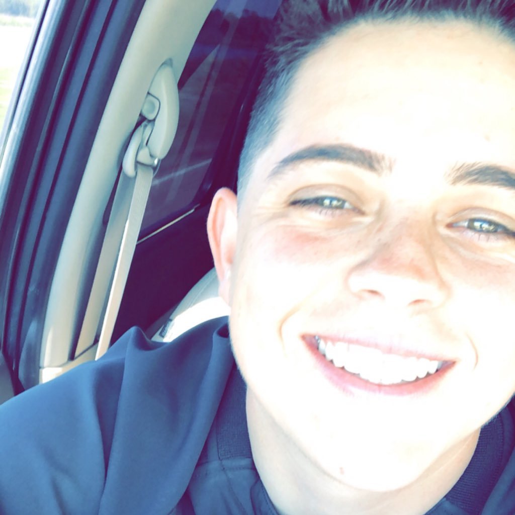 aj_meche's profile picture. 