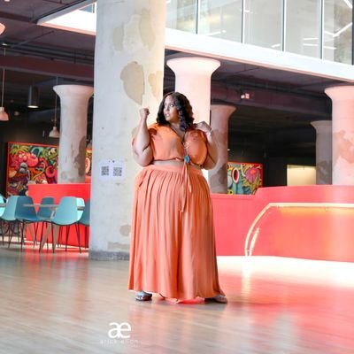 simplyskyy's profile picture. Writer | Travel | Nerd 
UGC Creator | Screenwriter
Sharing my journey being authentically me.