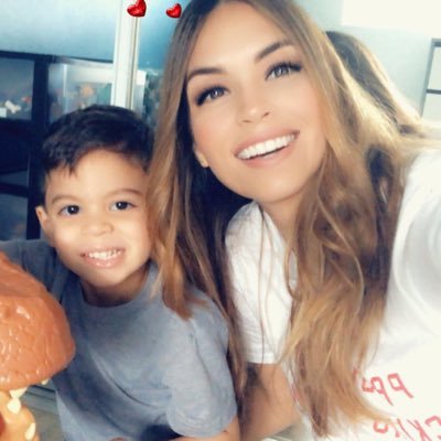 Yarelis026's profile picture. 