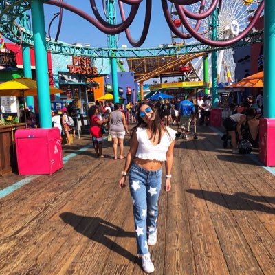 carlyherskowitz's profile picture. 