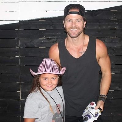 The BIGGEST little Kip Moore fan everrrr!!!