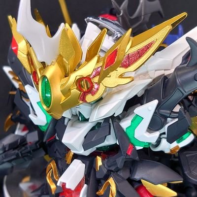 模型メインアカ。
ガンプラ、ＳＤガンダム、武装神姫、メガミデバイス、1/12武器小物、フィギュア改造が趣味です。(製作途中・未完成作品多数・・💀)   
主人公機より量産機、敵機体大好き 。 
  よろしくお願いいたします。