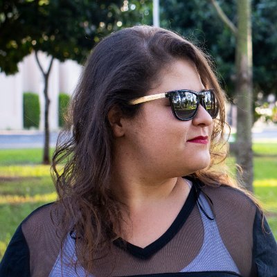 PoetaBah's profile picture. Constante revolução contraditória desgovernada.