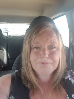 Erin single mother of 2 beautiful kids