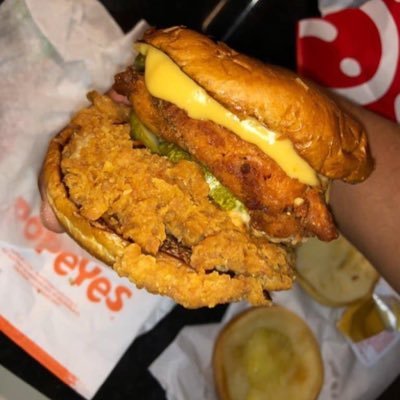 PizzaplugL's profile picture. I keep a low profile , NEW ACCOUNT. For folks that don’t know what a pizzaplug is dm me, ik the struggle so don’t worry PayPal Cash App Only