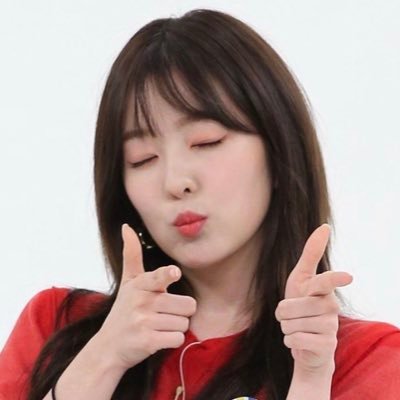 irenes_badger's profile picture. Fun Fact: Yeri is British and studied Culinary Arts at Hogwarts College | kpop fan acct