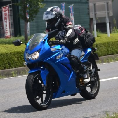 雑多垢だよ( ´˘` ) バイク好きｨ      今のお気に入り、童磨さまと恋深レイセンセ♡ (｡⊿°」∠)ﾓｯﾓｯ 三十路のおばさんですよ！