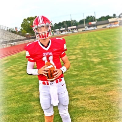 _pb11_'s profile picture. |C/O 2022|QB/P 🏈🦅|RHP/C/IF ⚾️|CHS|6’4 200|#11|GPA 3.7|