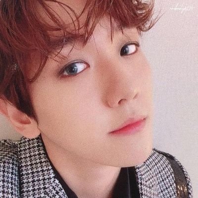 your daily dose of the superior baekhyun look ❤