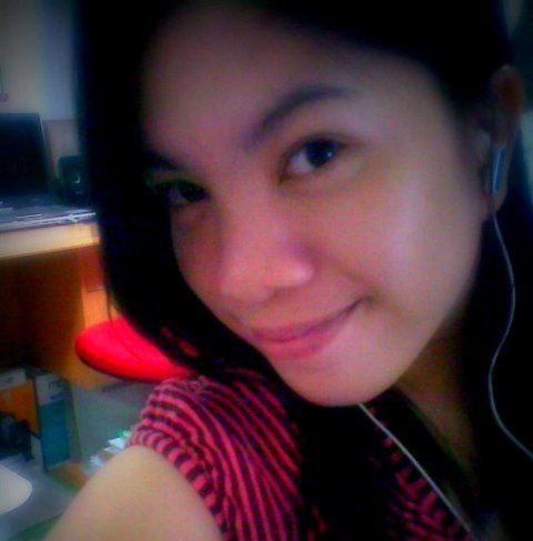 Charm is deceptive and beauty disappears, but a woman who honors the Lord should be praised. - Proverbs 31:30 
Sweet Sensation. My Public Journal. ♥♥