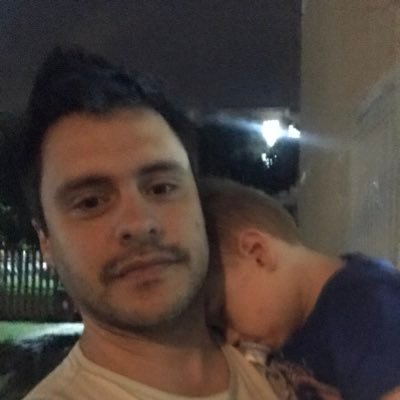 MaxRogerSilva's profile picture. Conservador de direita, pai, marido e pra sempre colorado.