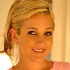 Christi74272903's profile picture. Moi je suis a la recherche d'un relation amoureux donc je vous les selibaters cc a vous