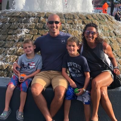 Sharilyn20's profile picture. Mom and Passionate Educator