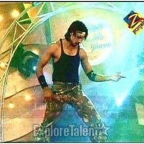 hi,, I am a actor, director & dance choreographer ....
