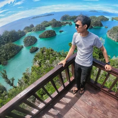 raydiansyah's profile picture. ● Web Developer ● Programmer