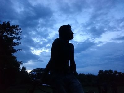 Hriday76's profile picture. 