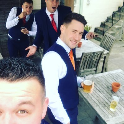 Jami3_Pack3r's profile picture. ⚫️⚪️ I play some ball ⚽️ sometimes I run 🏃love a day at the races 🐎 happiest when eating