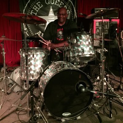 Drummer for Dutch Babies, UI Developer, web standards, wants to focus on #a11y #accessibility
