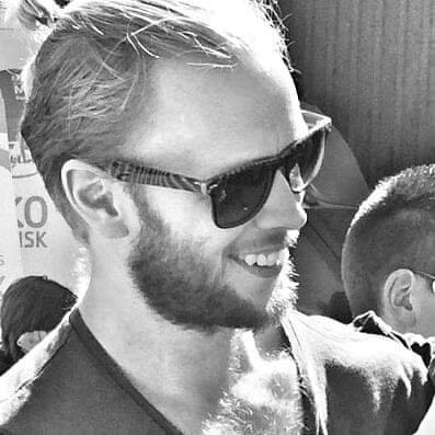 VHellman10's profile picture. Develops both People and Software.