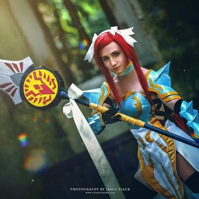 OwlchemiCosplay's profile picture. UK Cosplayer with a love for gaming, anime, cake and owls. 🦉🐥✂️🛠🏹
I drink coffee and I craft things...