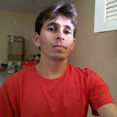 Servidor público, promoter. Otimista,perseverante,acredito que nada vem do acaso.Conduzir a vida e ter seus méritos é a mais autentica fórmula da felicidade