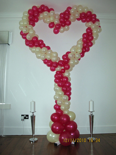 Helium balloon decorations and banner printing , deliveries 7 days in Brighton. Est 1992. Late orders our speciality.Birthdays, Corporate and personal printing