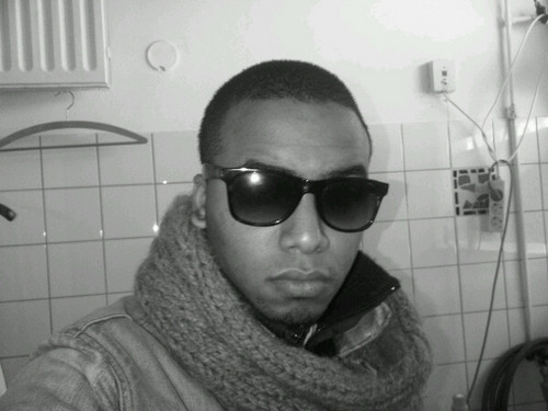 Occupation: Producer, Engineer, Songwriter
BBM: 22FDF42A
Email: krsslvthr@gmail.com
