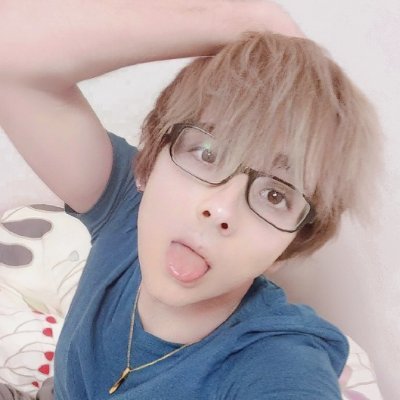 元アイドル⭐️現日本語教師 |
マンガ📖オペラ🎵クッキー🍪ピアノ🎹が好きなオタク |
ENG・ESP・日本語でも🆗!
