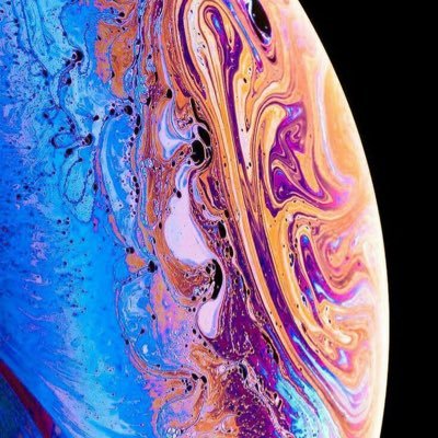 名前はiPhone Xsだけど、iPhone X使ってますw