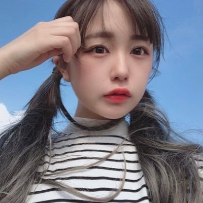 CbVMDsXREV9PTGC's profile picture. 