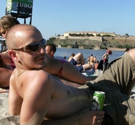 djbarber83's profile picture. Bluh