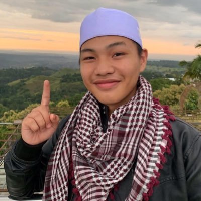 There is no god but Allah ; Muhammad is the Messenger of Allah. لَا إِلٰهَ إِلَّا اللّٰهُ مُحَمَّدٌ رَسُولُ اللّٰهِ