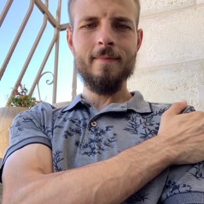 aliooo44952607's profile picture. 