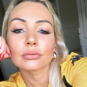 Je suis une femme sincère sérieuse dans tout... Je suis a la recherche d'un homme sérieux ... avoir une très bonne relation durable basé sur la confiance☺