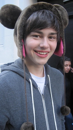 riley mcDonough-nuffsaid.11.26.10 jordan mcgraw replied to my tweet,@BYEriley retweeted me and followed me back!, @JoelMadden replied to my tweet. ♥LOVE
