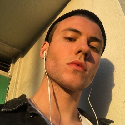 hzrryzona's profile picture. 𝘈𝘯𝘥 𝘐 𝘭𝘰𝘷𝘦 𝘵𝘩𝘦 𝘵𝘩𝘰𝘶𝘨𝘩𝘵 𝘰𝘧 𝘣𝘦𝘪𝘯𝘨 𝘸𝘪𝘵𝘩 𝘺𝘰𝘶, 𝘰𝘳 𝘮𝘢𝘺𝘣𝘦 𝘪𝘵'𝘴 𝘵𝘩𝘦 𝘵𝘩𝘰𝘶𝘨𝘩𝘵 𝘰𝘧 𝘯𝘰𝘵 𝘣𝘦𝘪𝘯𝘨 𝘴𝘰 𝘢𝘭𝘰𝘯𝘦.